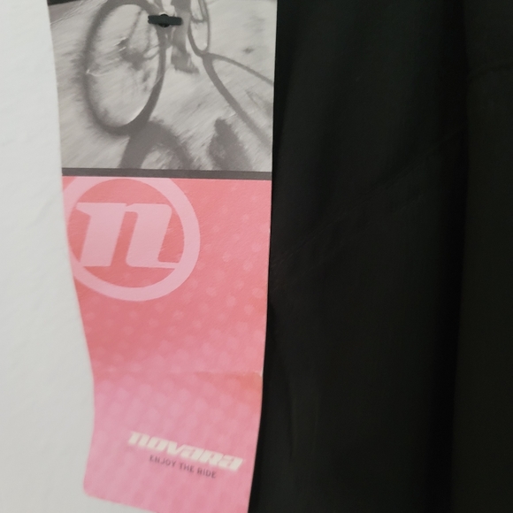 Shorts - Picture 4 of 4